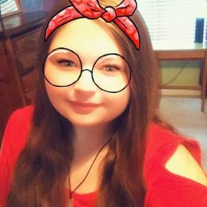 Meet your Posher, Caitlin